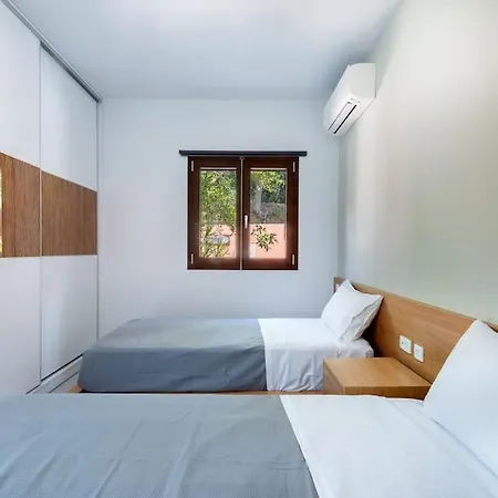 Amaryllis 1-svoronata Village Appartement Svoronata